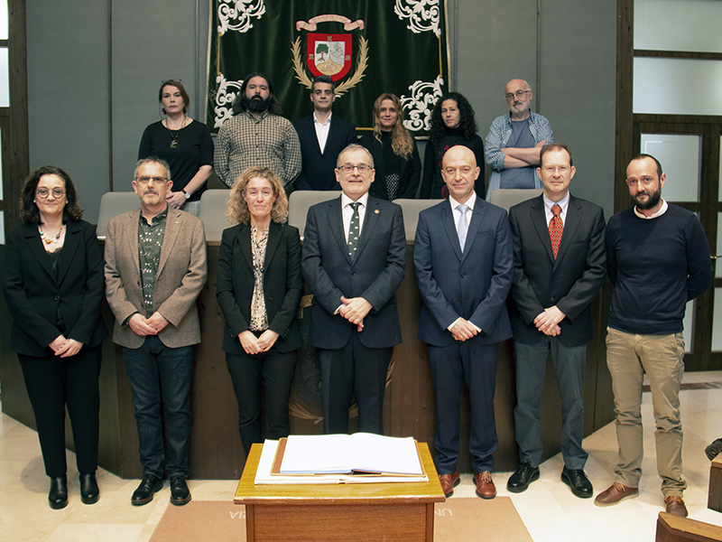 20191219_tomas posesión_w.jpg